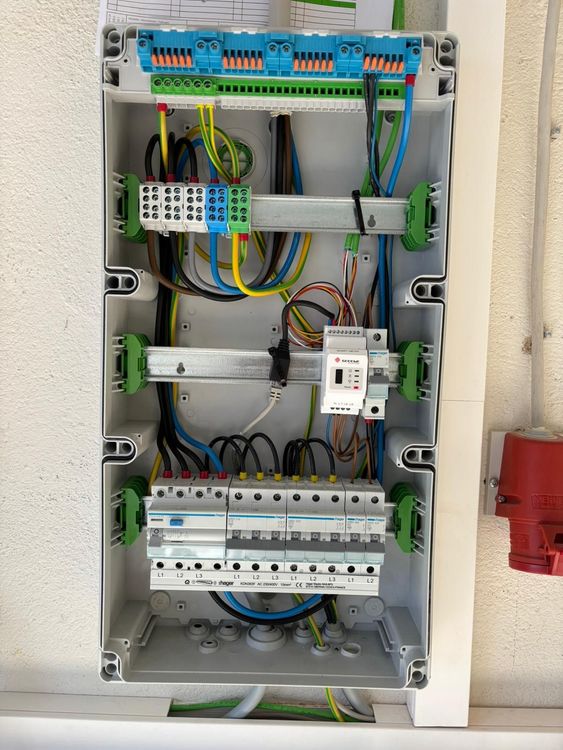 Photovoltaikanlage mit 4,3 kWp, Batteriespeicher und Notstromversorgung